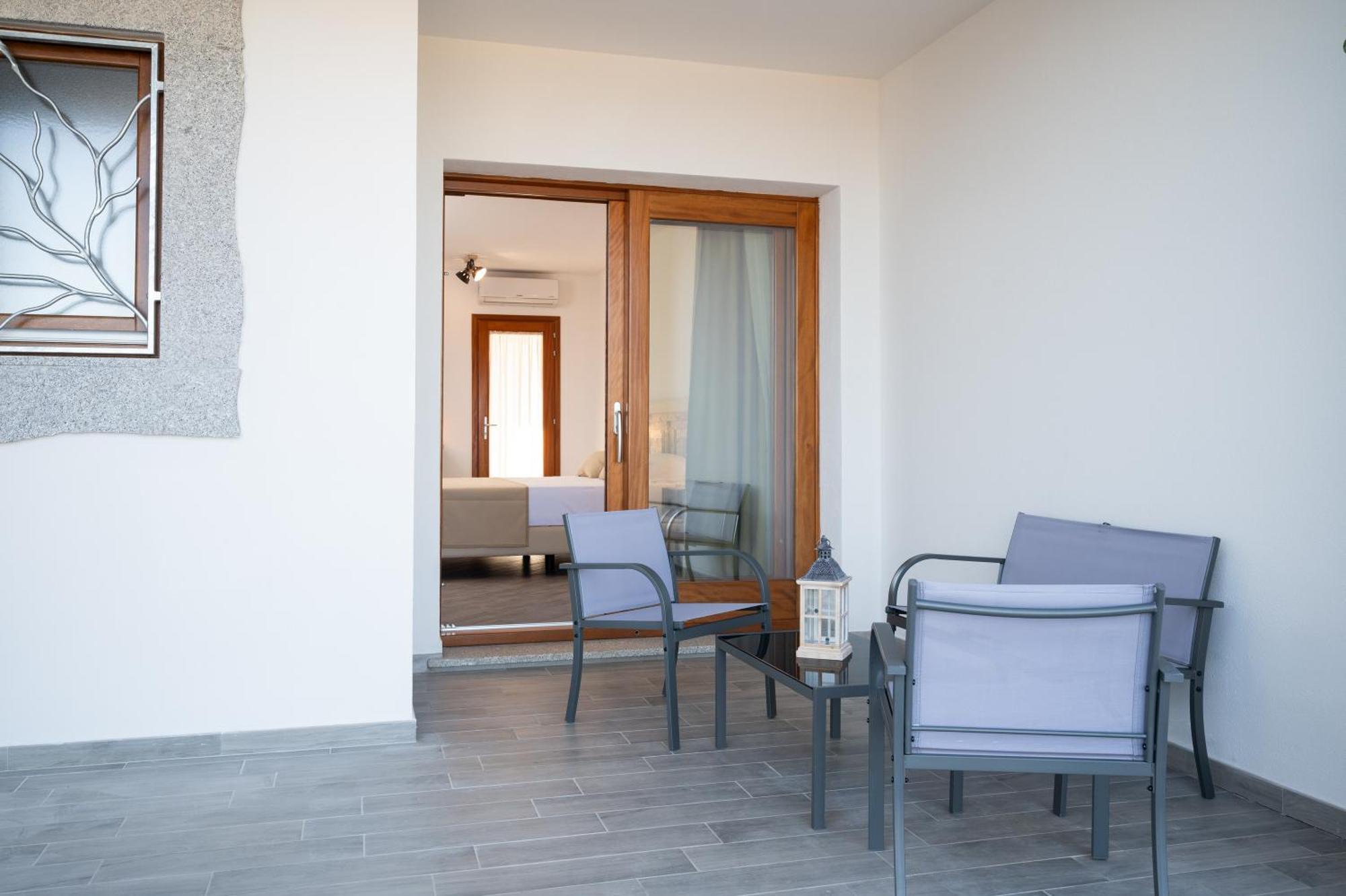 Coro E Bentu Rooms & View Сан-Теодоро Экстерьер фото