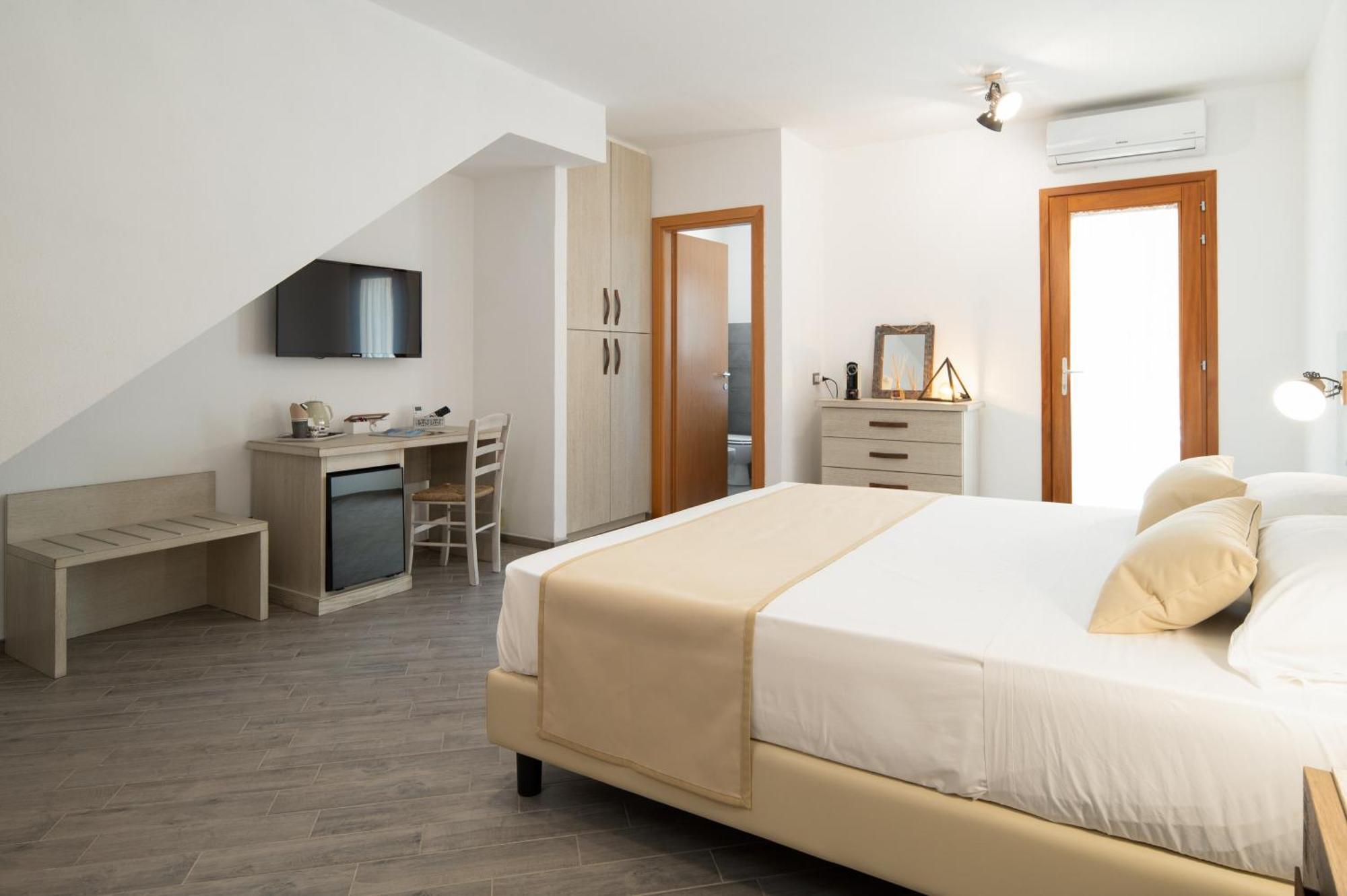 Coro E Bentu Rooms & View Сан-Теодоро Экстерьер фото